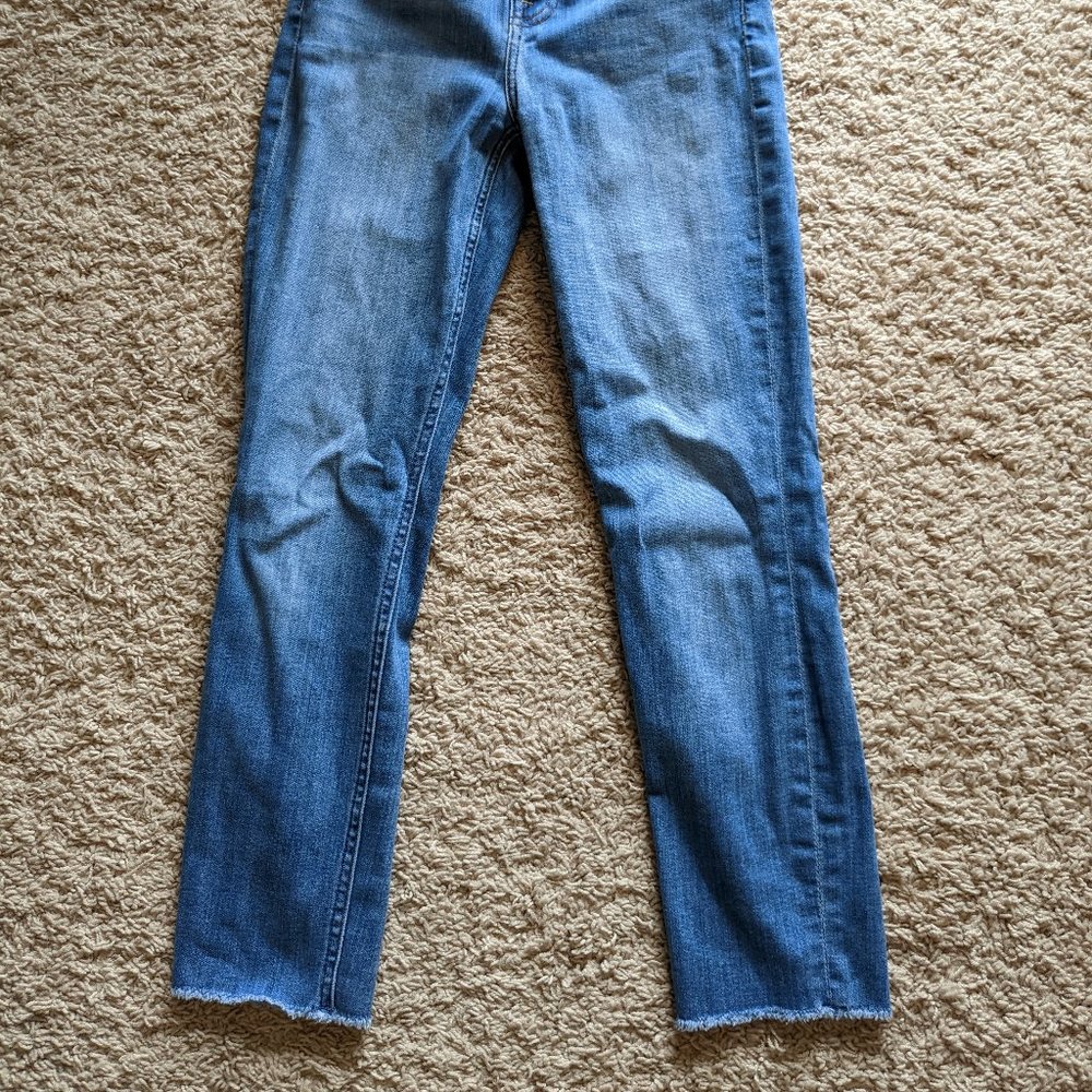Jen7 by 7 For All Mankind Cropped Skinny with Frayed Hem